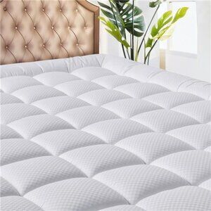 Queen Size Mattress Pad - Cooling Breathable Mattress Topper, Quilted Fitted